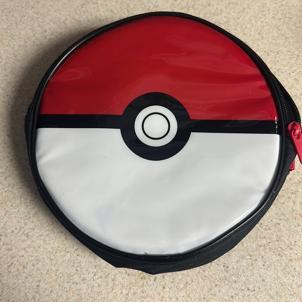 POKEMON poke ball 8.5" Lunch carrying case bag